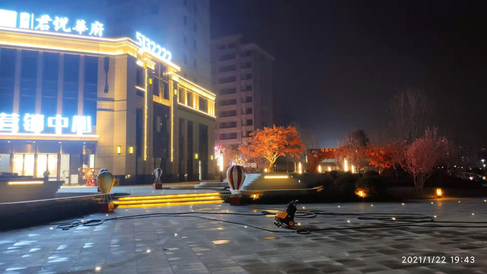 ���̰���